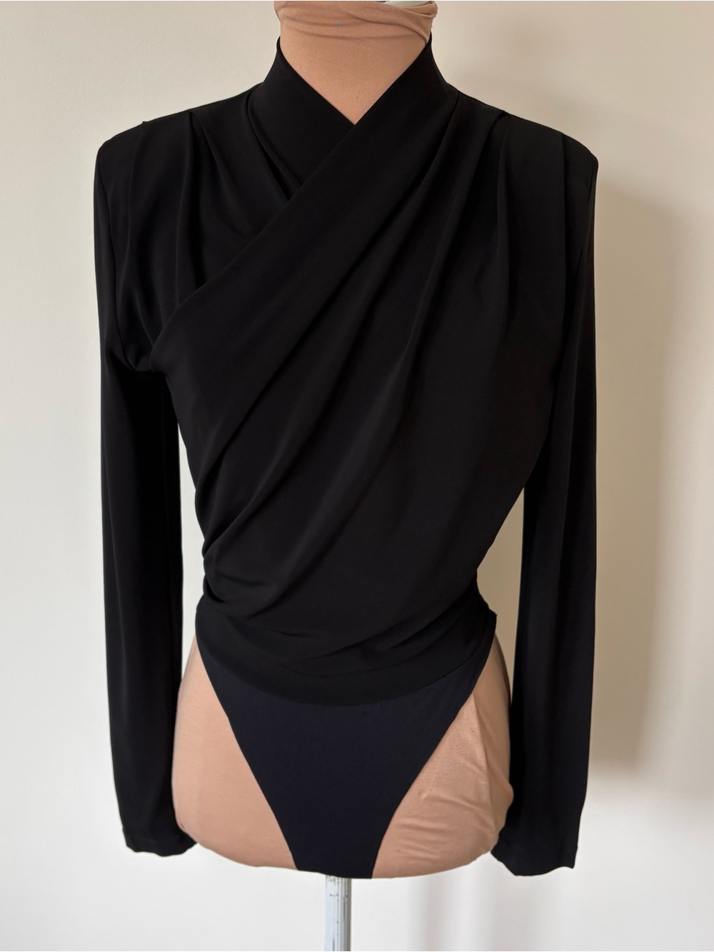 Gauge81 Samara Long Sleeve Drape Shoulder Pad Faux Wrap Black Bodysuit EUC Sz XS